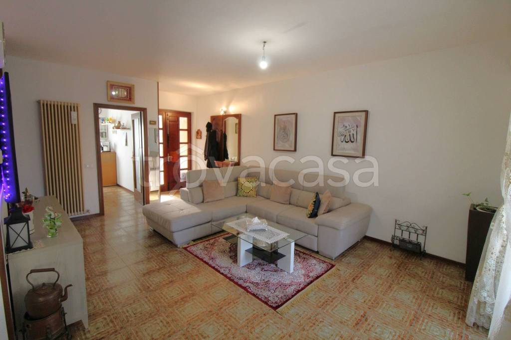 casa indipendente in vendita a Montebello Vicentino