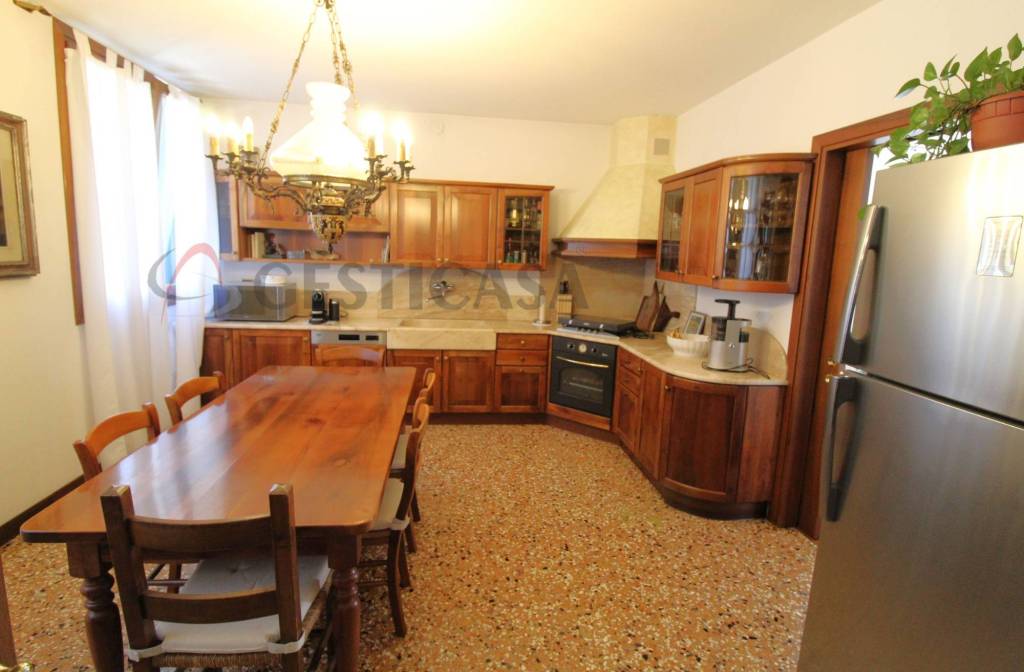 casa indipendente in vendita a Montebello Vicentino