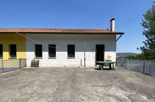 casa indipendente in vendita a Montebello Vicentino