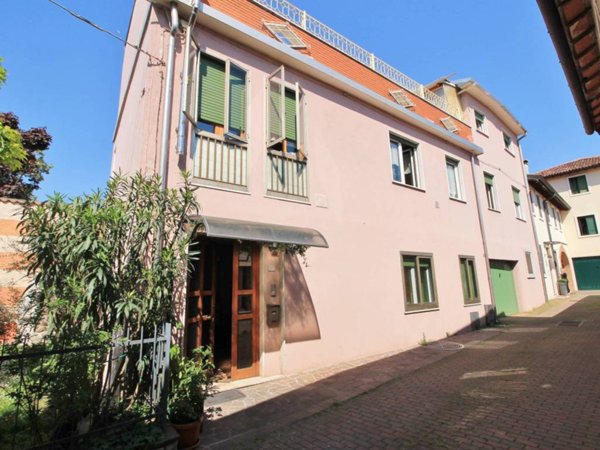 casa indipendente in vendita a Montebello Vicentino