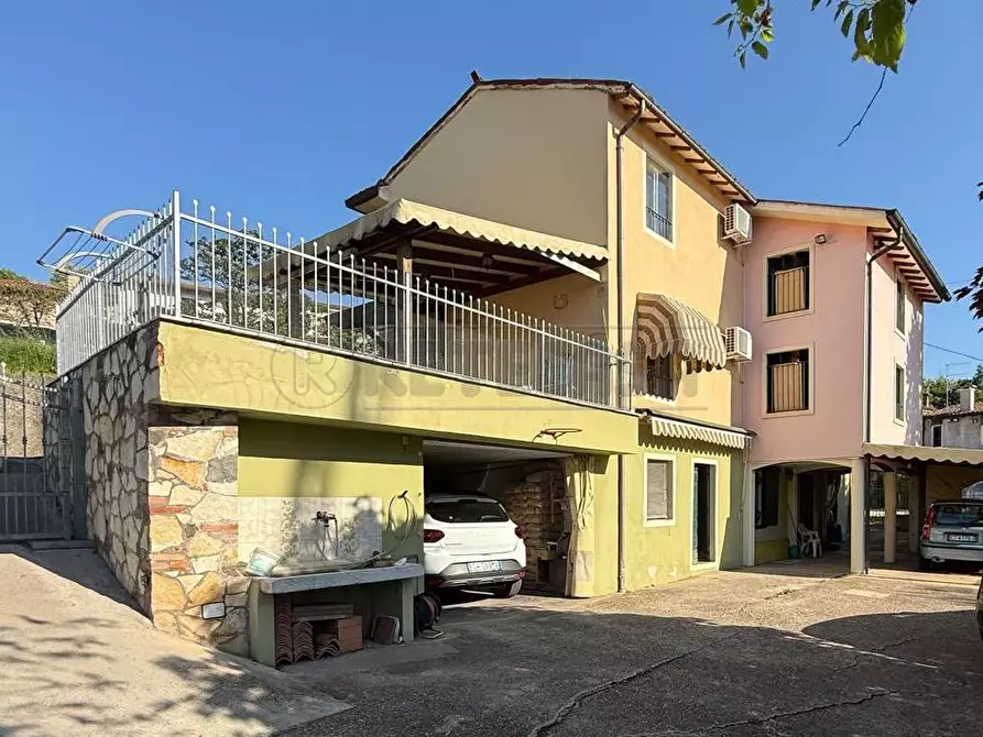 casa indipendente in vendita a Montebello Vicentino