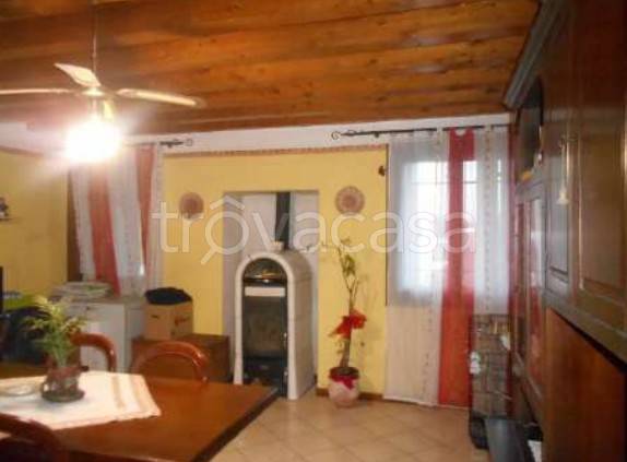 casa indipendente in vendita a Montebello Vicentino