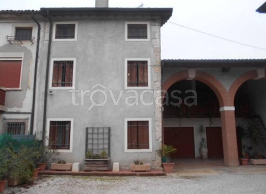 appartamento in vendita a Montebello Vicentino