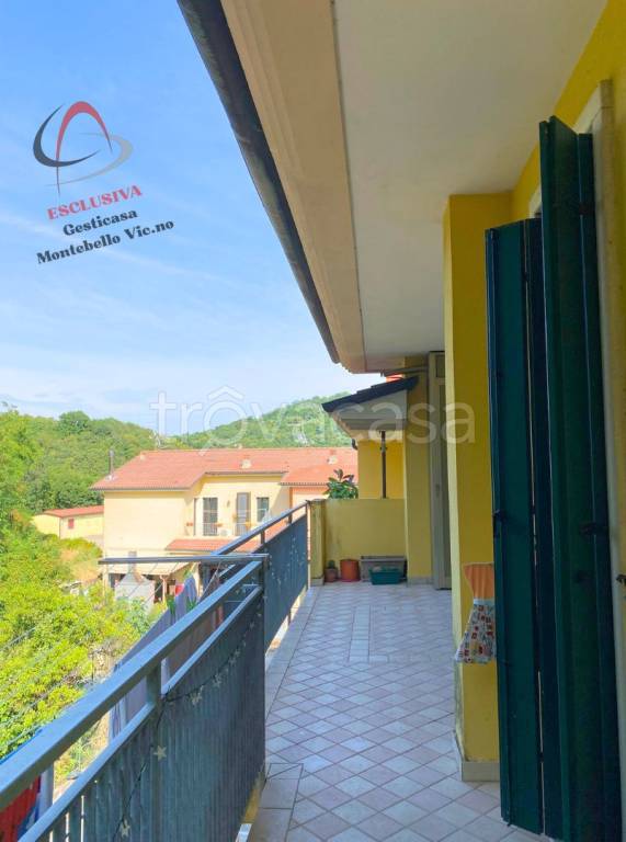 appartamento in vendita a Montebello Vicentino in zona Selva