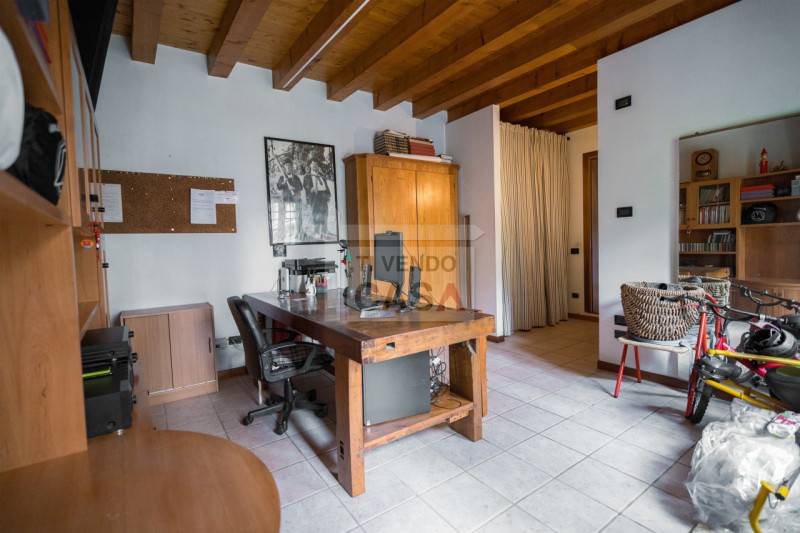 casa indipendente in vendita a Montebello Vicentino