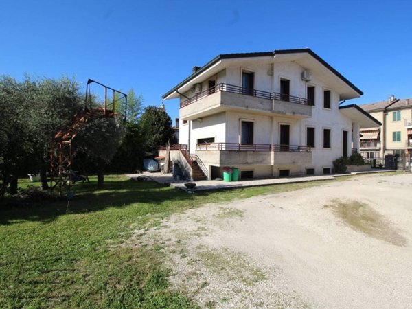 casa indipendente in vendita a Montebello Vicentino