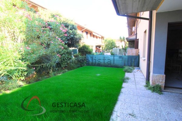 casa indipendente in vendita a Montebello Vicentino