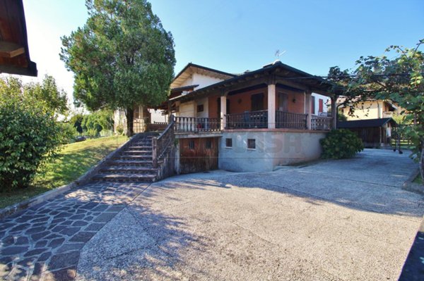 casa indipendente in vendita a Montebello Vicentino
