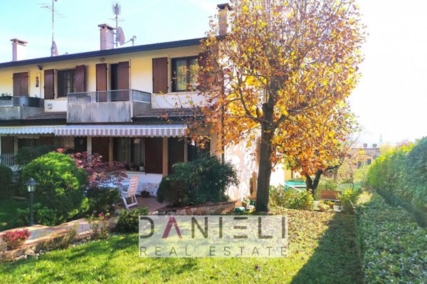 casa semindipendente in vendita a Montebello Vicentino