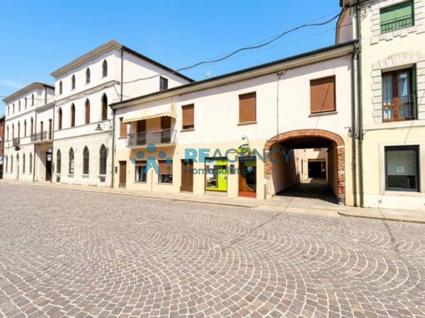 casa indipendente in vendita a Montebello Vicentino