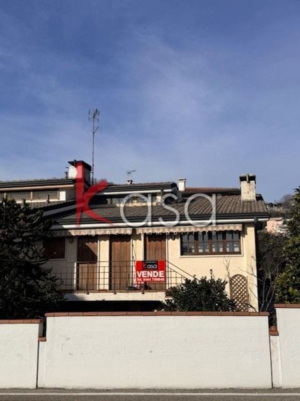 casa indipendente in vendita a Montebello Vicentino