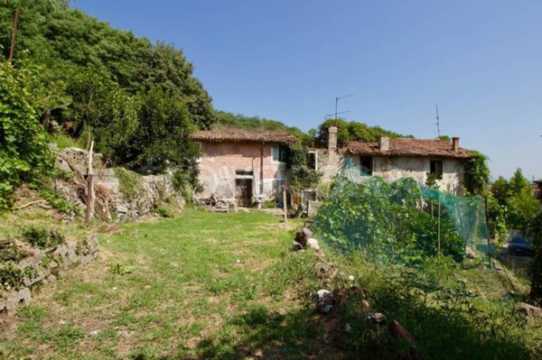 casa indipendente in vendita a Montebello Vicentino