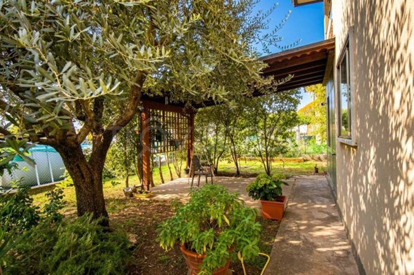 casa indipendente in vendita a Montebello Vicentino