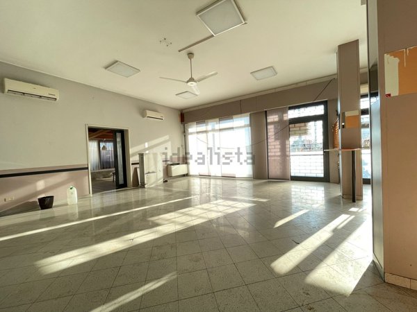 locale commerciale in vendita a Montecchio Maggiore
