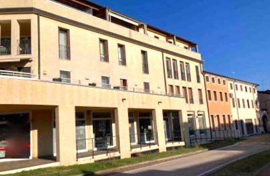 ufficio in vendita a Montecchio Maggiore in zona Alte Ceccato