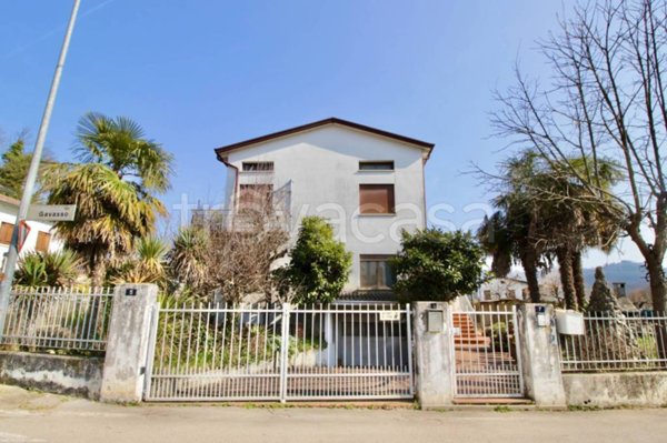 casa indipendente in vendita a Montecchio Maggiore in zona Valdimolino