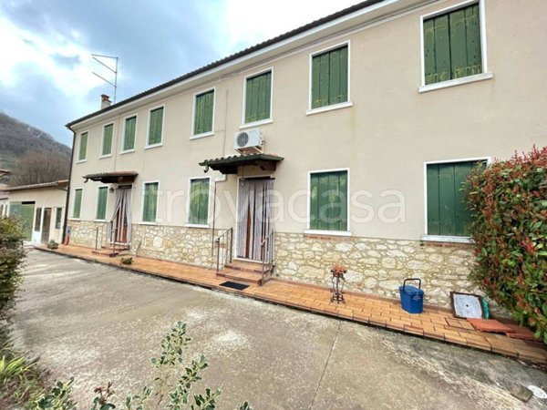 casa indipendente in vendita a Montecchio Maggiore