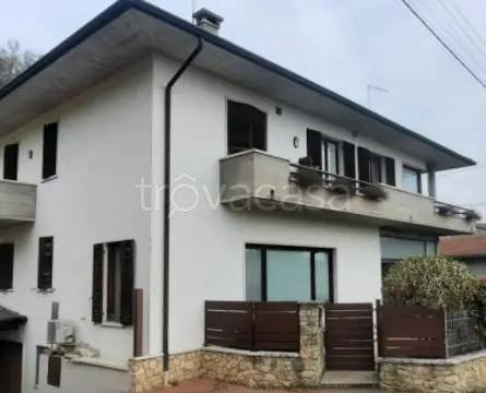 appartamento in vendita a Montecchio Maggiore in zona Sant'Urbano