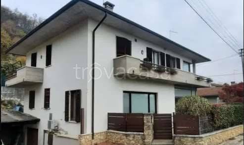 appartamento in vendita a Montecchio Maggiore in zona Sant'Urbano