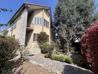 casa indipendente in vendita a Montecchio Maggiore in zona Alte Ceccato