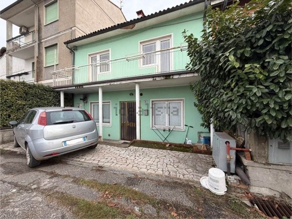 appartamento in vendita a Montecchio Maggiore in zona Ghisa