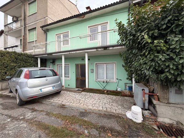 appartamento in vendita a Montecchio Maggiore in zona Ghisa