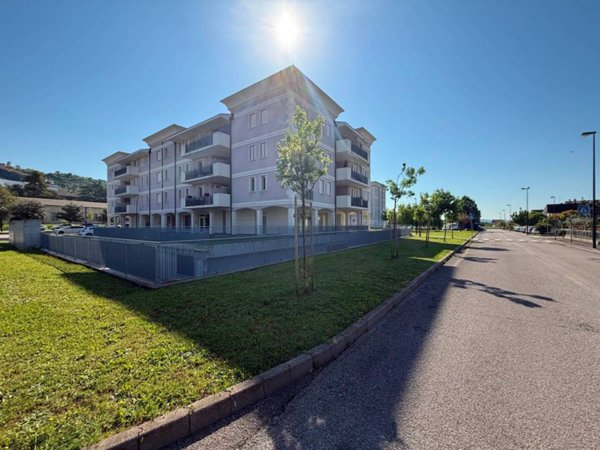ufficio in vendita a Montecchio Maggiore in zona Alte Ceccato