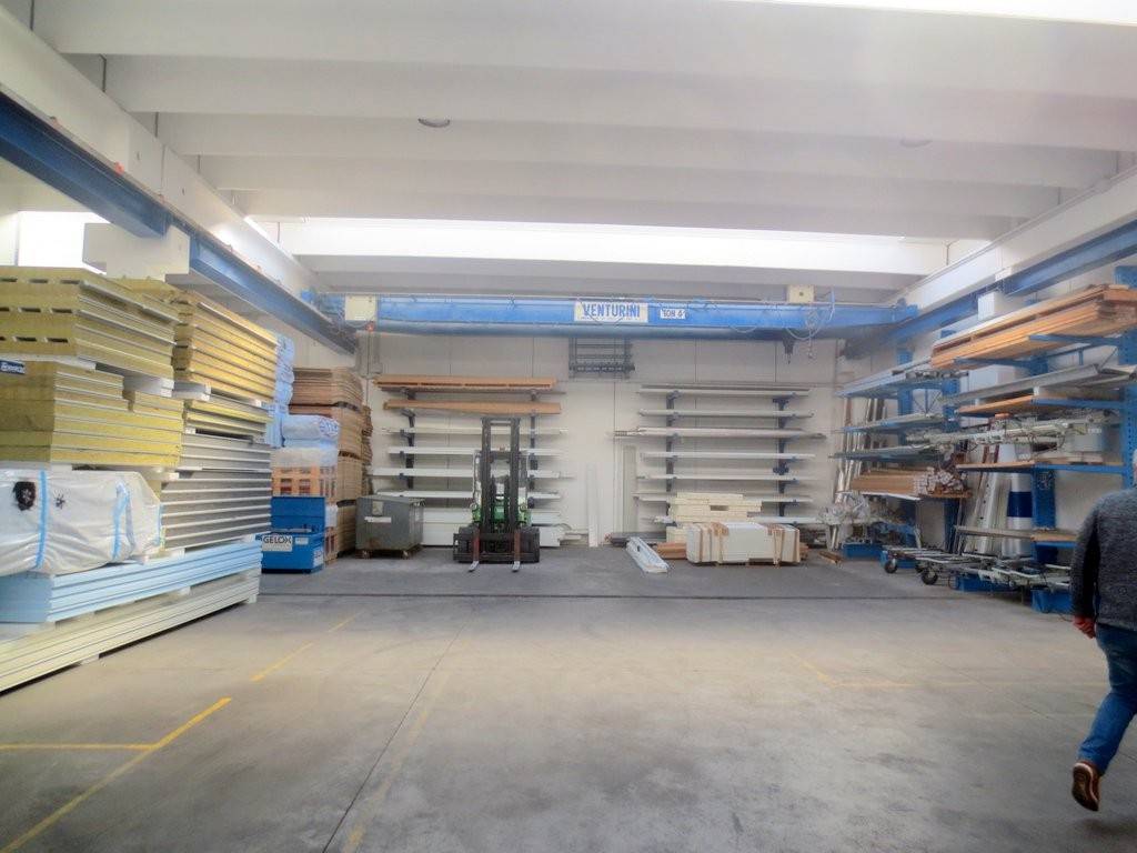 locale commerciale in vendita a Montecchio Maggiore