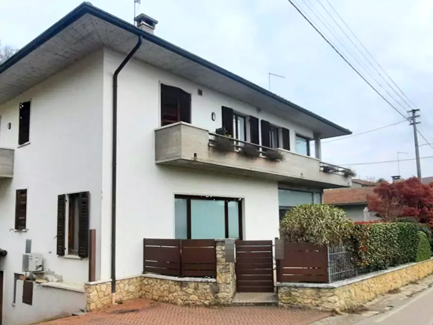appartamento in vendita a Montecchio Maggiore in zona Sant'Urbano