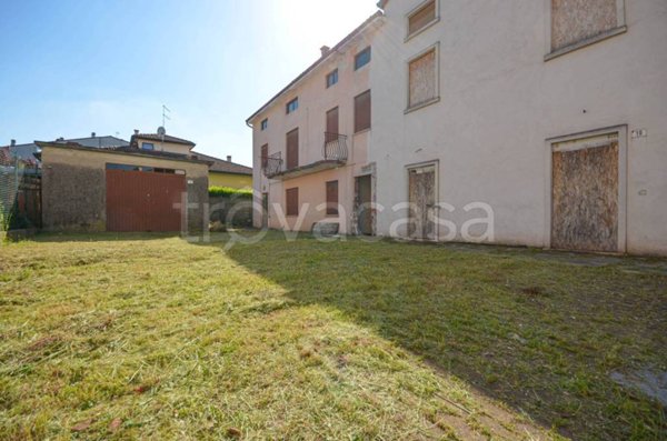 casa indipendente in vendita a Montecchio Maggiore