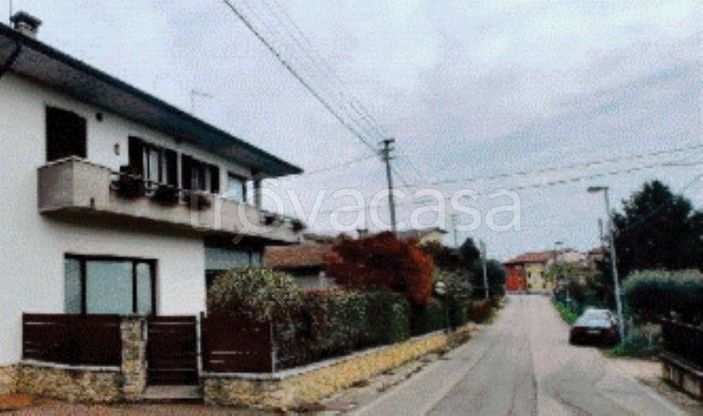 appartamento in vendita a Montecchio Maggiore in zona Sant'Urbano