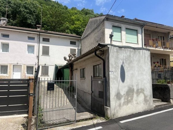 casa indipendente in vendita a Montecchio Maggiore in zona Alte Ceccato