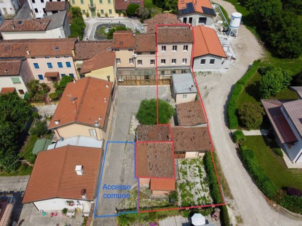 casa indipendente in vendita a Montecchio Maggiore in zona Alte Ceccato