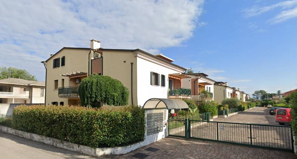 appartamento in vendita a Montecchio Maggiore in zona Alte Ceccato