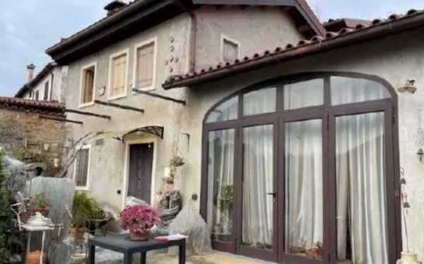 casa indipendente in vendita a Montecchio Maggiore