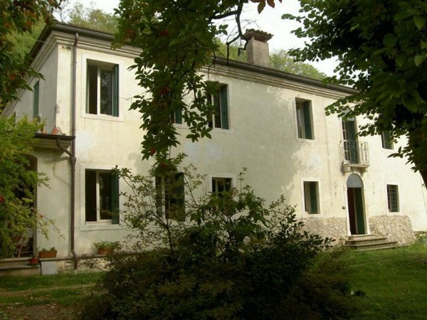 casa indipendente in vendita a Montecchio Maggiore