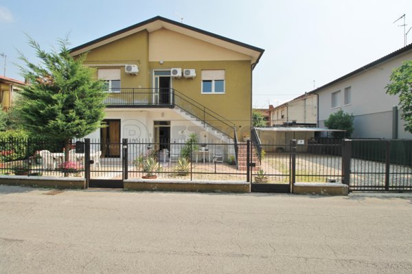 casa indipendente in vendita a Montecchio Maggiore