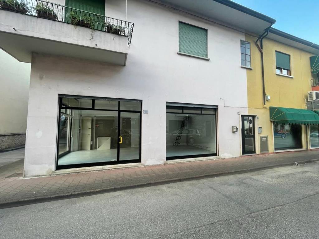 appartamento in vendita a Montecchio Maggiore in zona Alte Ceccato