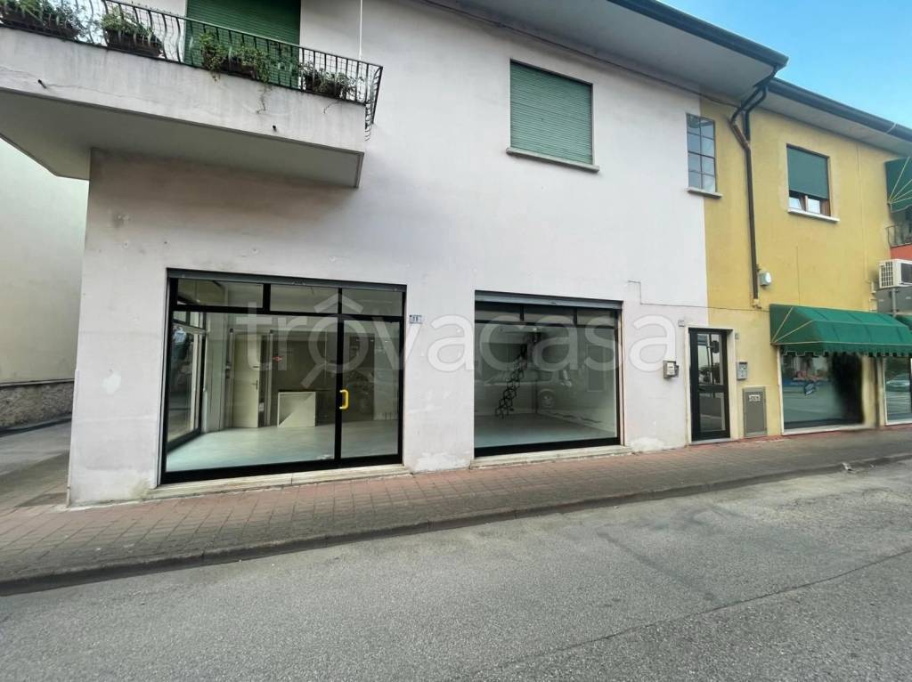 appartamento in vendita a Montecchio Maggiore in zona Alte Ceccato