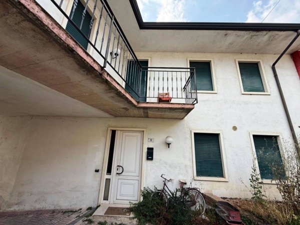 casa indipendente in vendita a Montecchio Maggiore in zona Alte Ceccato