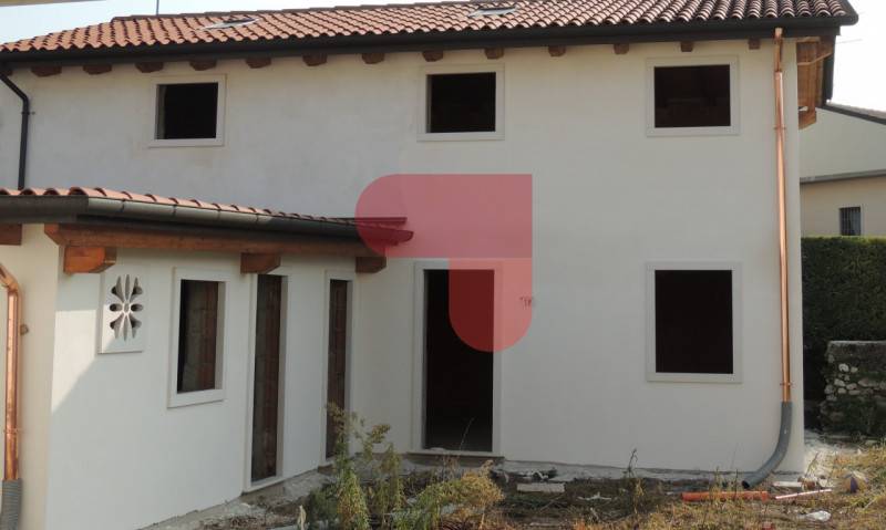 casa indipendente in vendita a Montecchio Maggiore