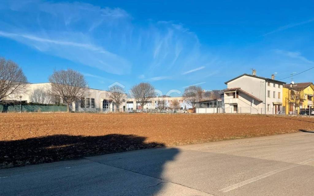 terreno edificabile in vendita a Montecchio Maggiore