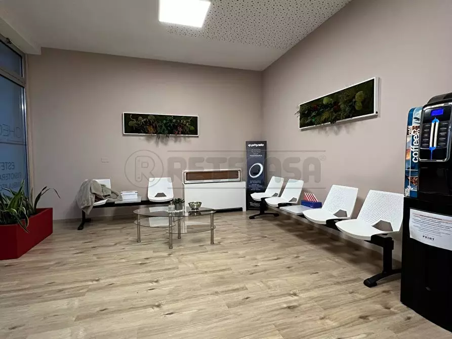 locale commerciale in vendita a Montecchio Maggiore
