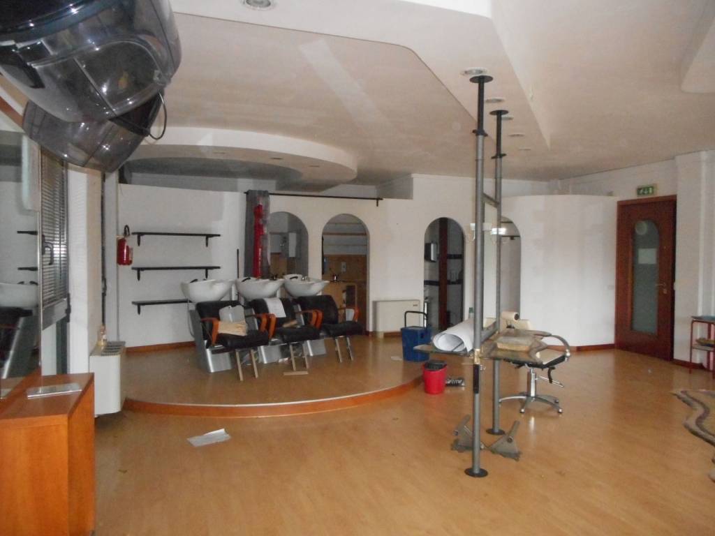 ufficio in vendita a Montecchio Maggiore in zona Alte Ceccato