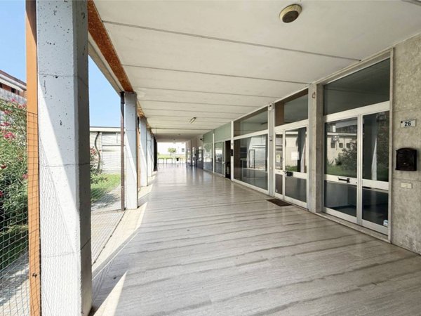locale commerciale in vendita a Montecchio Maggiore in zona Alte Ceccato
