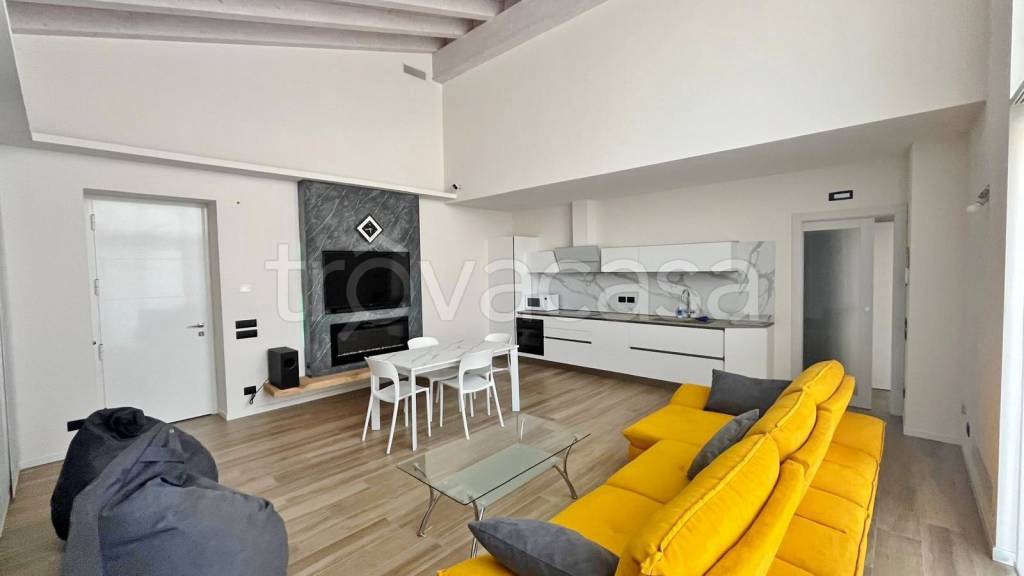 casa indipendente in vendita a Montecchio Maggiore