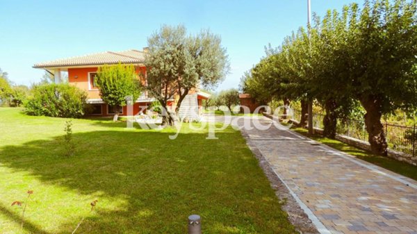 casa indipendente in vendita a Montecchio Maggiore in zona Bernuffi