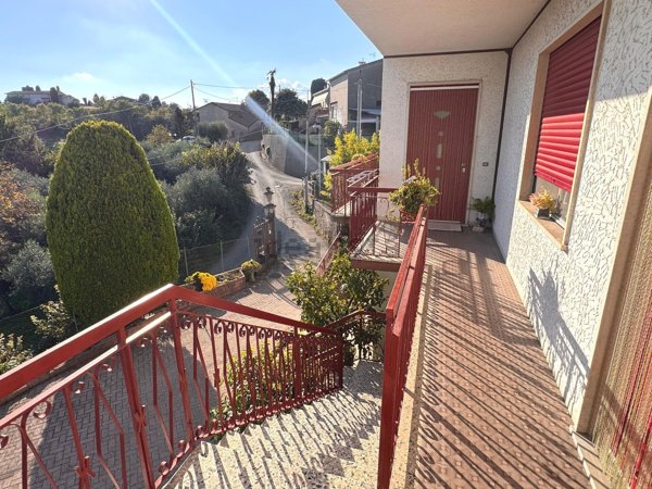 casa indipendente in vendita a Montecchio Maggiore