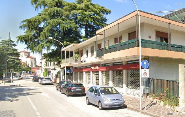 negozio in vendita a Montecchio Maggiore in zona Alte Ceccato