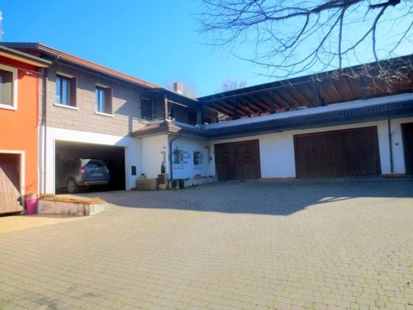 casa indipendente in vendita a Montecchio Maggiore